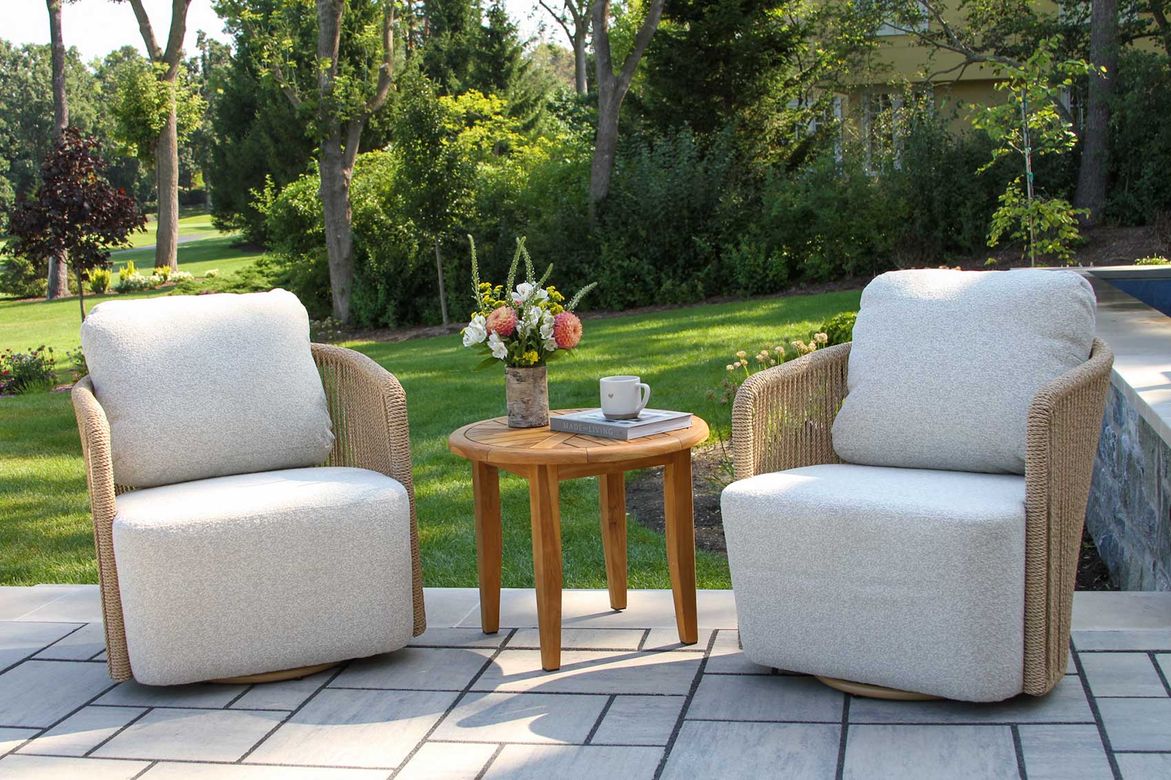 Colette Cable Wicker Swivel Chair w Olefin Fabric